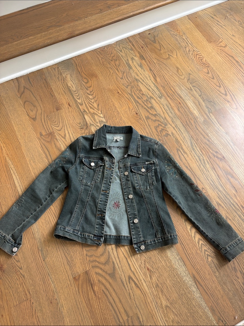 Max Studio Light Blue Denim Jacket 🍓